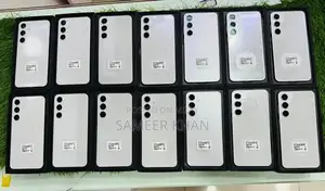 Galaxy S24 Plus: High-Performance 6.7" Smartphone