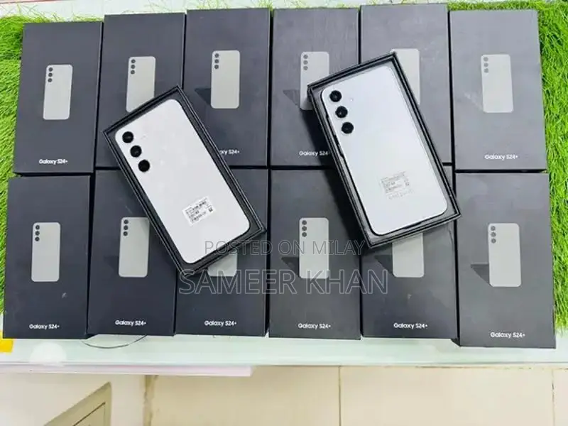 Galaxy S24 Plus: High-Performance 6.7" Smartphone