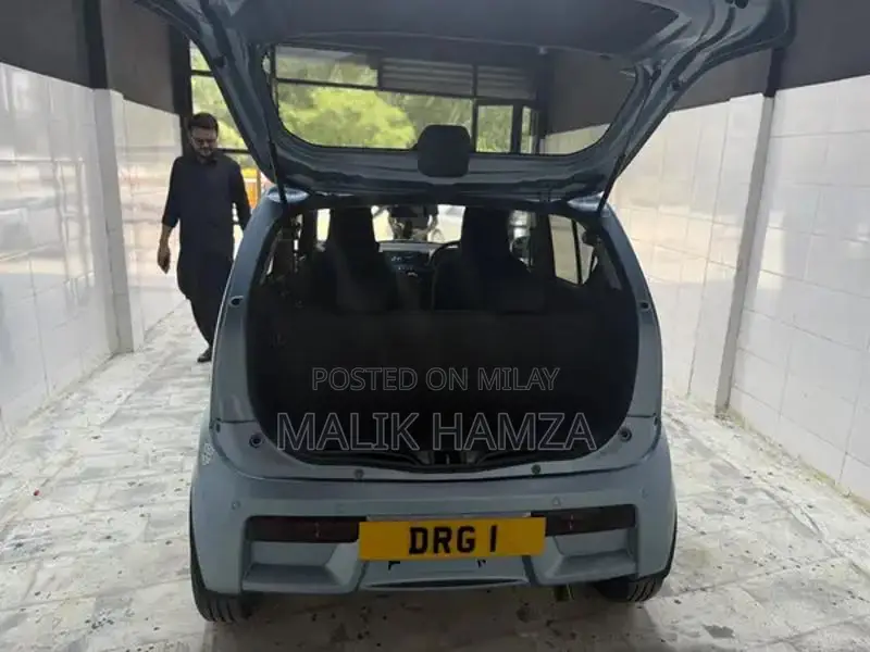 Japanese Alto 4x4 Hybrid SUV with Premium Features