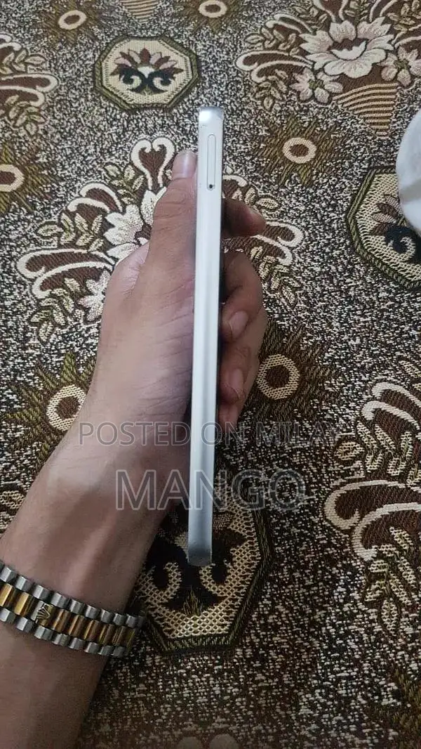 Compact Smartphone with 6GB RAM and 128GB Storage