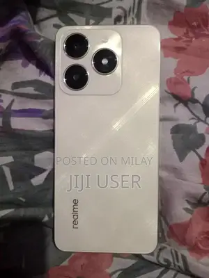 Photo - Realme C61 Smartphone with 6GB RAM and 50MP Camera