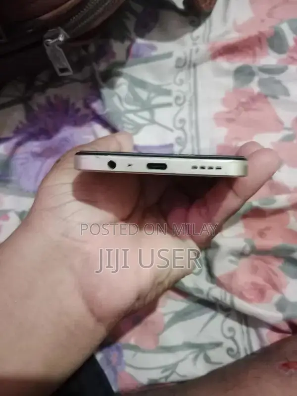 Realme C61 Smartphone with 6GB RAM and 50MP Camera