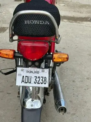 Honda CD 70 Motorcycle, 2020 Model - Excellent Condition, Original Pap