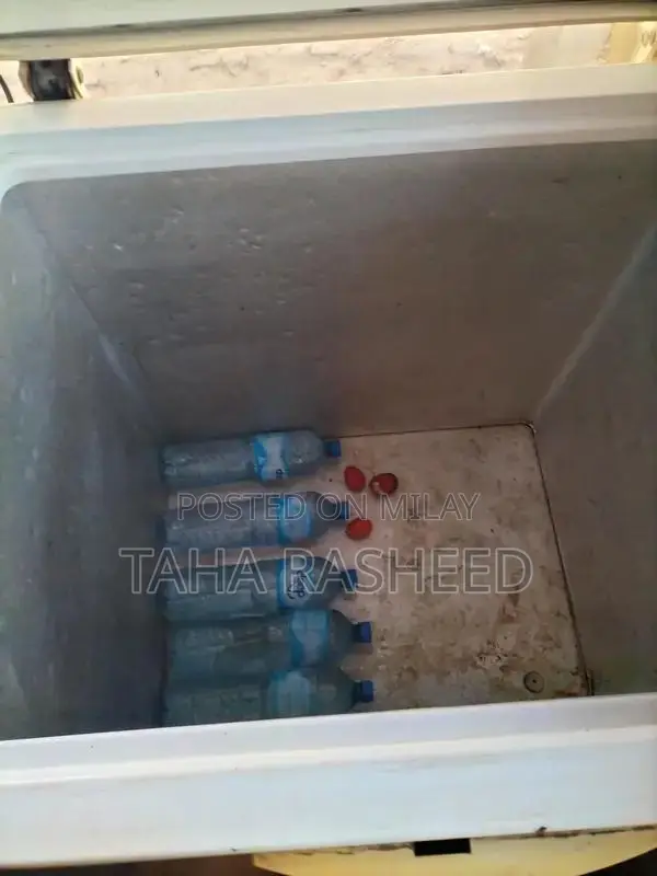 Used Smartphone: Good Condition, Clean Screen, Functional Battery