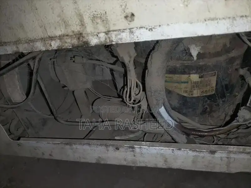 Used Smartphone: Good Condition, Clean Screen, Functional Battery