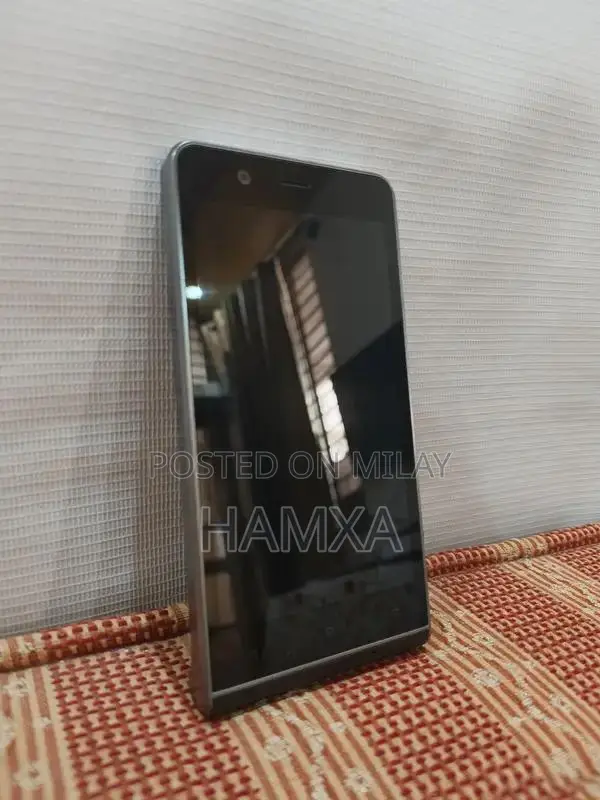 Kodak Ektra Smartphone with Camera-Centric Design