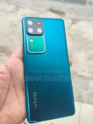 New Vivo V30 5G 256 GB Green