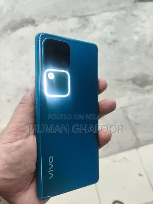 New Vivo V30 5G 256 GB Green