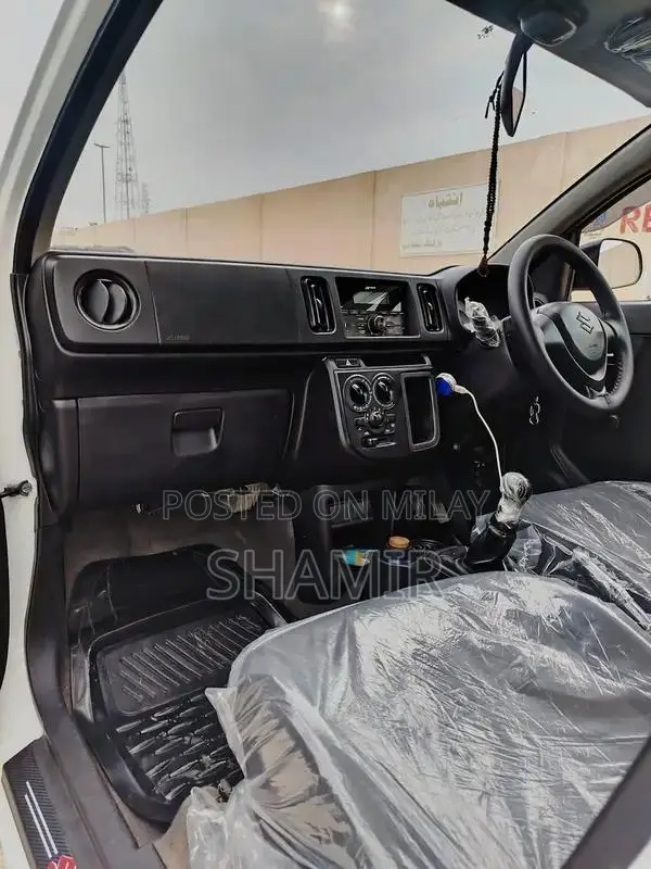 2022 Suzuki Alto VXR: White, Low Mileage, Excellent Condition