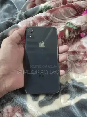 Apple iPhone XR 64GB Smartphone with True Tone Display