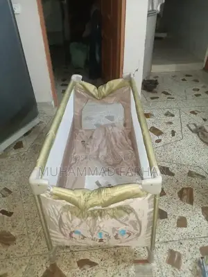 Kids Outdoor Iron Swing for Playground and Backyard Play