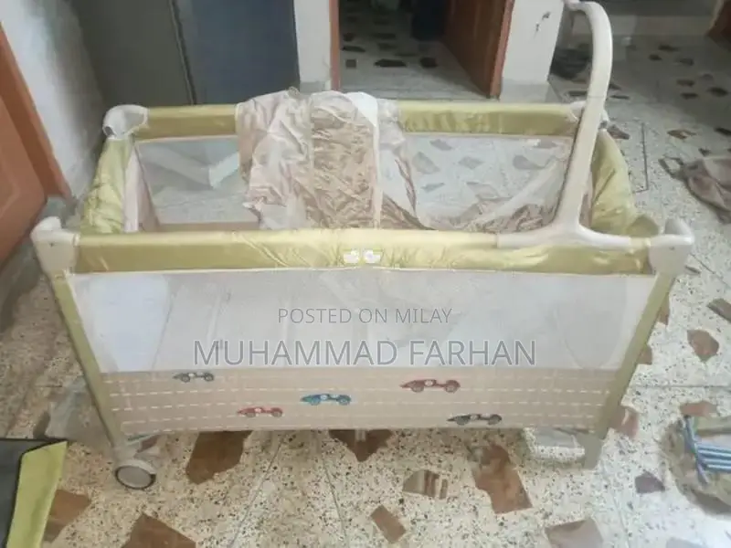 Kids Outdoor Iron Swing for Playground and Backyard Play