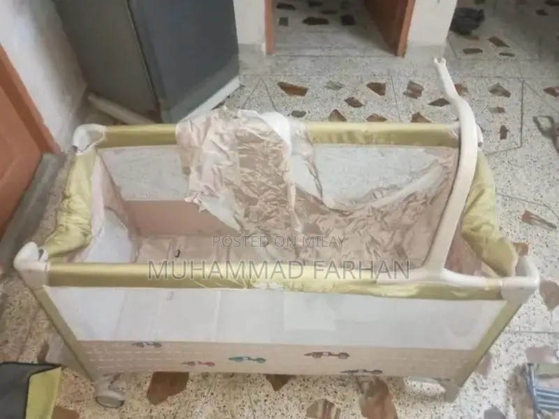 Kids Outdoor Iron Swing for Playground and Backyard Play