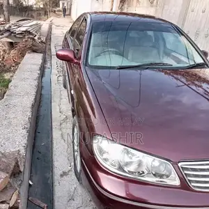 Nissan Sedan - Versatile Imported Vehicle with Multiple Options