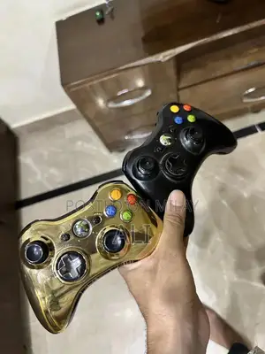 Photo - Xbox 360 Gaming Bundle: 2 Controllers, HDMI, Charge Cable, 250GB HDD