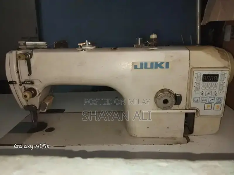 Juki Industrial Computerized Sewing Machine - Professional Grade