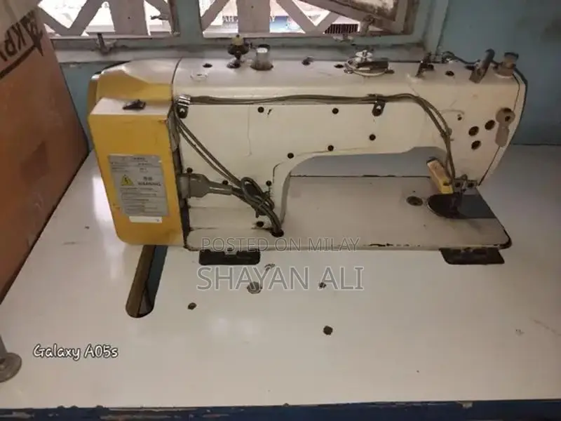 Juki Industrial Computerized Sewing Machine - Professional Grade