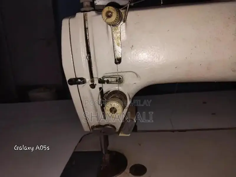 Juki Industrial Computerized Sewing Machine - Professional Grade
