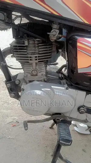 Honda CG 125 Motorcycle - Low Mileage Commuter Bike