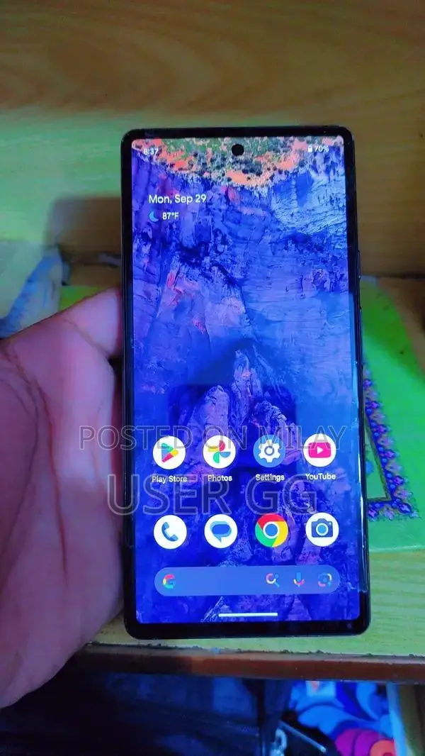 Google Pixel 6 Smartphone with Advanced Android Features