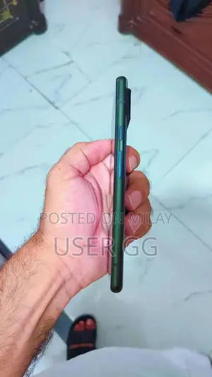 Google Pixel 6 Smartphone with Advanced Android Features