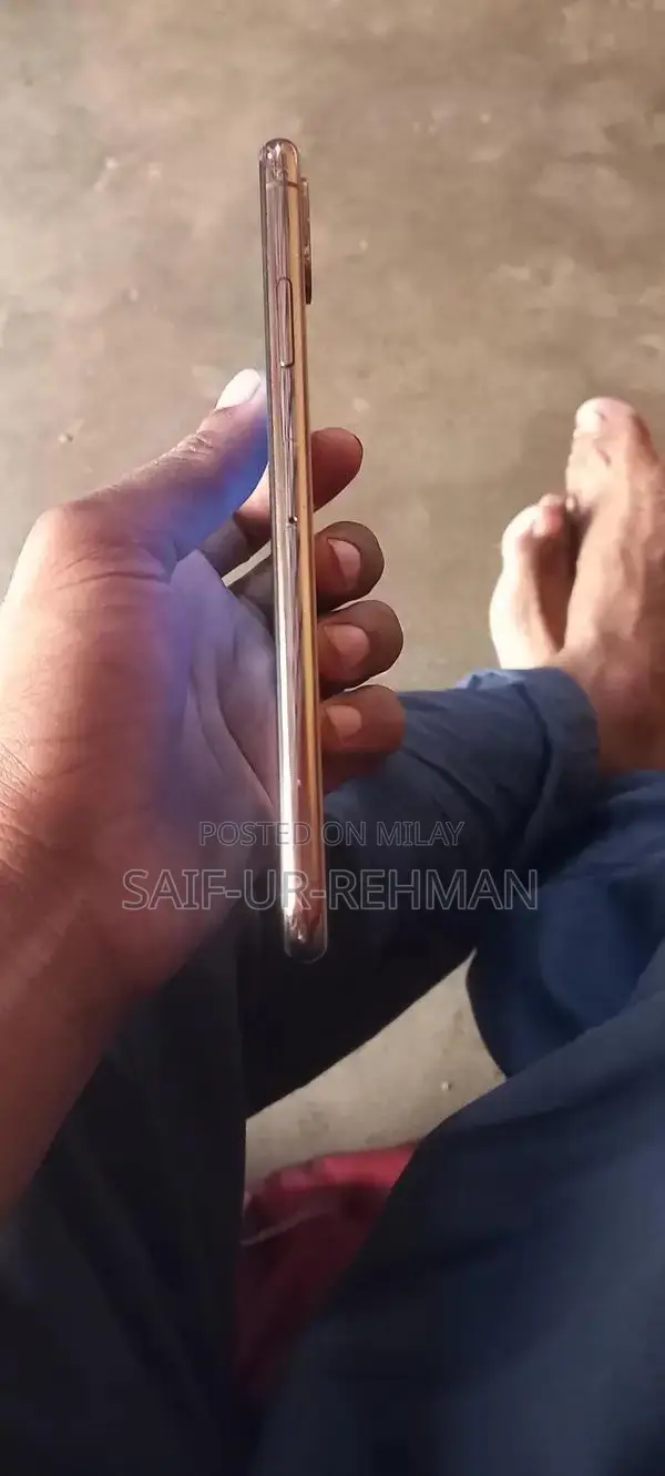 Apple iPhone XS Max - Excellent Condition Smartphone