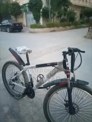 Mountain Bike with Front Suspension and Multiple Gears
