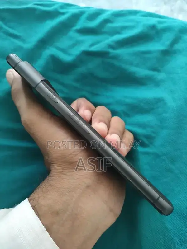 Google Pixel 7 Dual SIM Smartphone 8GB RAM 128GB Storage