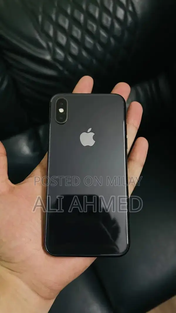 Apple iPhone XS 64GB Smartphone - Pristine Condition