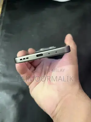 Pristine Condition Smartphone with Minimal Usage