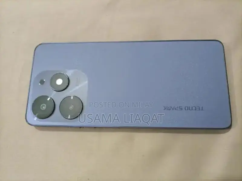 Smartphone with Excellent Condition and Original Accessories