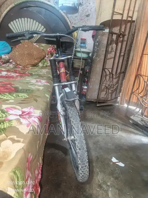 Cycling Bicycle for Single Hand Use