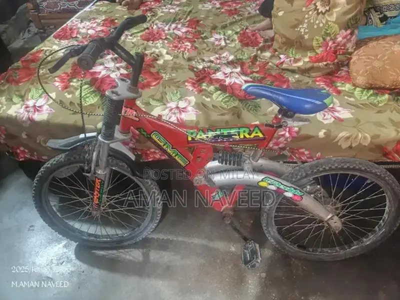 Cycling Bicycle for Single Hand Use