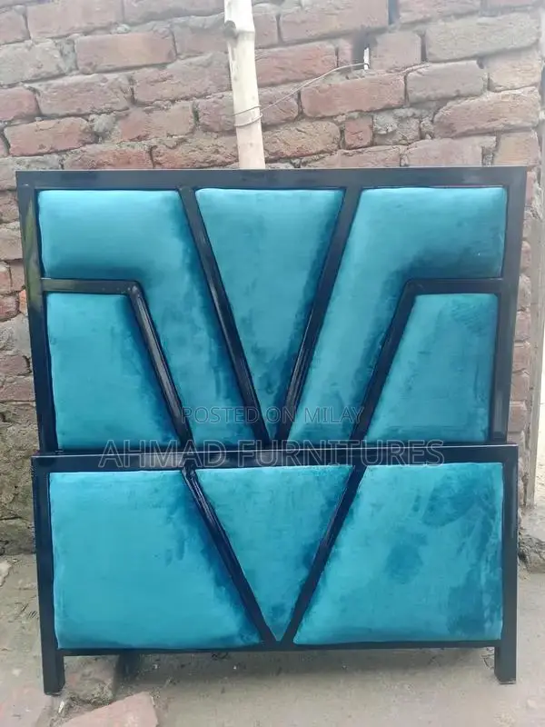 Versatile Bed Furniture - Single, Double, and Bunk Bed Options