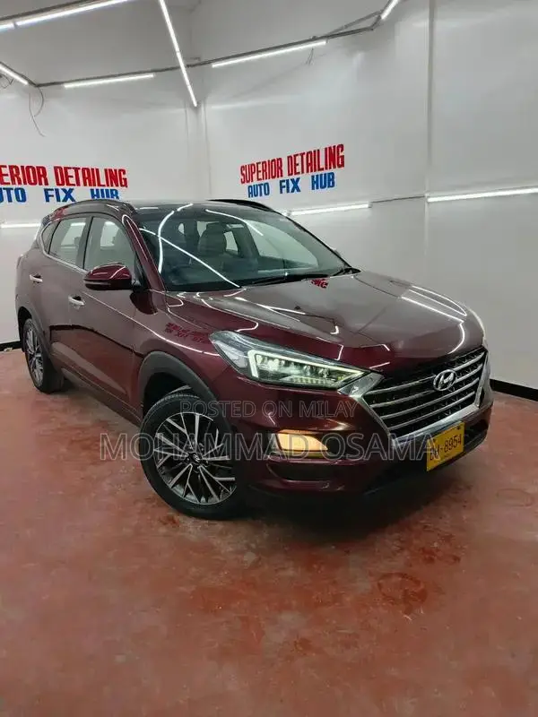 Hyundai Tucson AWD - Well-Maintained First Owner Vehicle