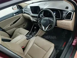 Hyundai Tucson AWD - Well-Maintained First Owner Vehicle