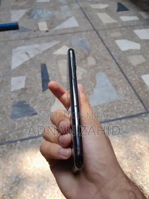 Health-grade Smartphone 64GB Low Usage Excellent Condition