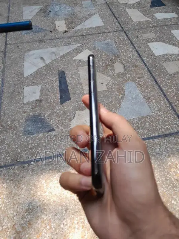 Health-grade Smartphone 64GB Low Usage Excellent Condition