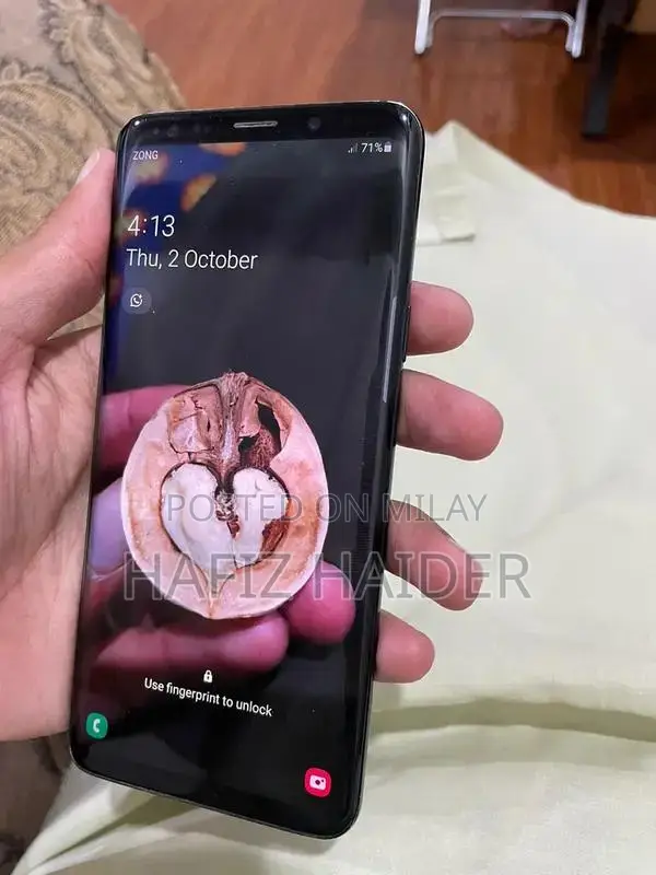 Samsung Galaxy S9+ Dual SIM Smartphone with Premium Features