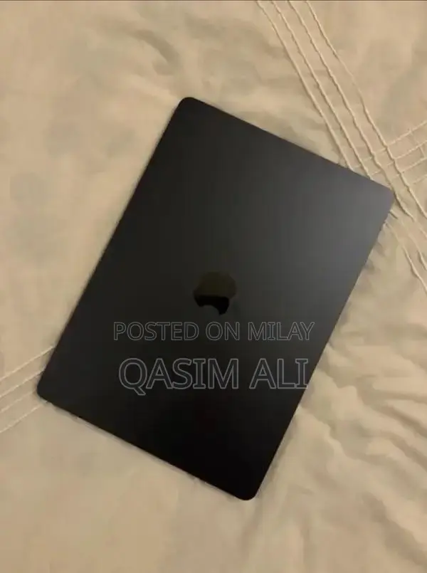 Apple MacBook Air M2 Laptop - 2022 Model Ultrabook