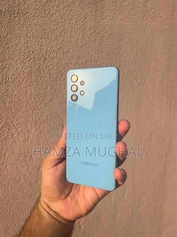 Samsung Mid-Range Smartphone with 6GB RAM and 128GB Storage