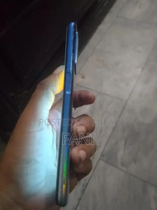 Full Touch Screen Mobile Phone with Finger Unlock