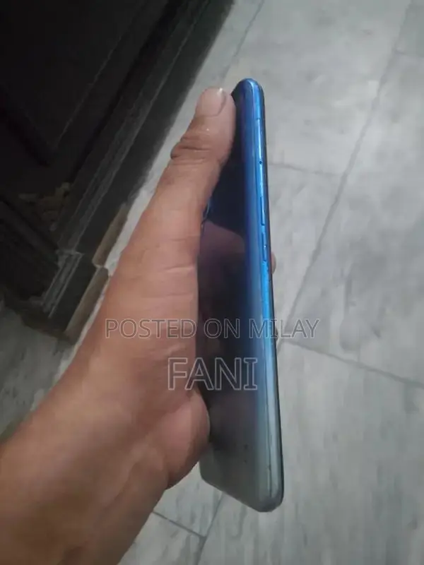 Full Touch Screen Mobile Phone with Finger Unlock