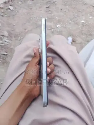 Android Mobile Device - Excellent Condition with Charger and Box