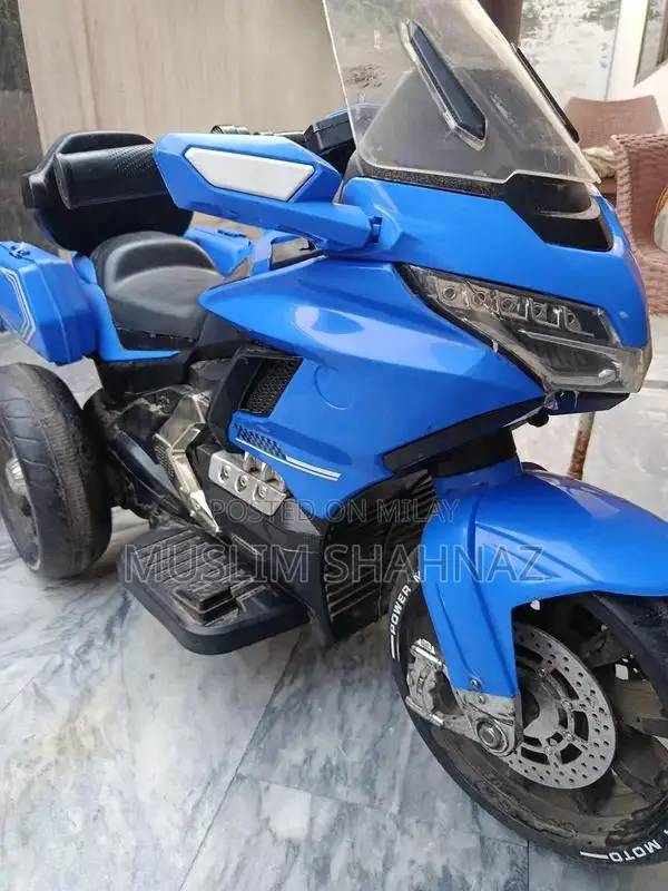 Kids Electric Three-Wheel Scooter with Long Battery Life