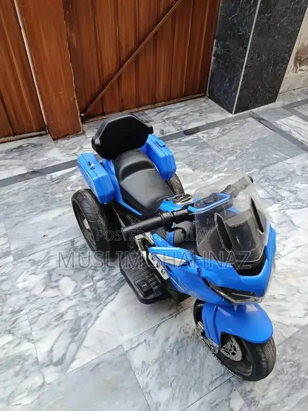 Kids Electric Three-Wheel Scooter with Long Battery Life
