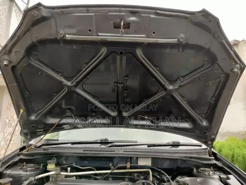 Toyota Corolla SE Saloon 1.6 Manual 2005 Sedan