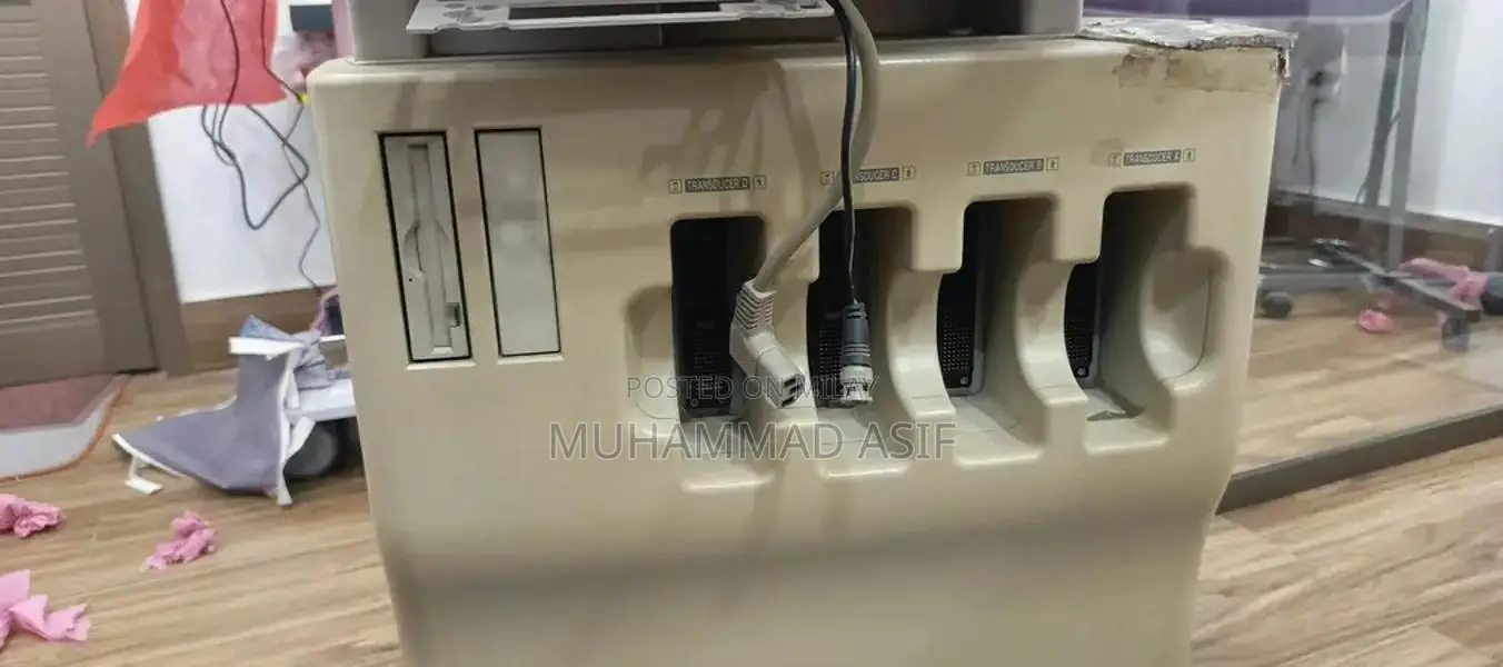 Professional Toshiba Ultrasound Machine - Medical Imaging Equipment