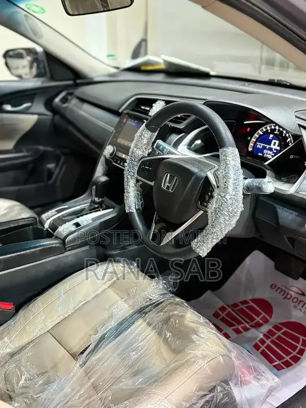 Honda Civic 2017 Sedan - Low Mileage Urban Vehicle