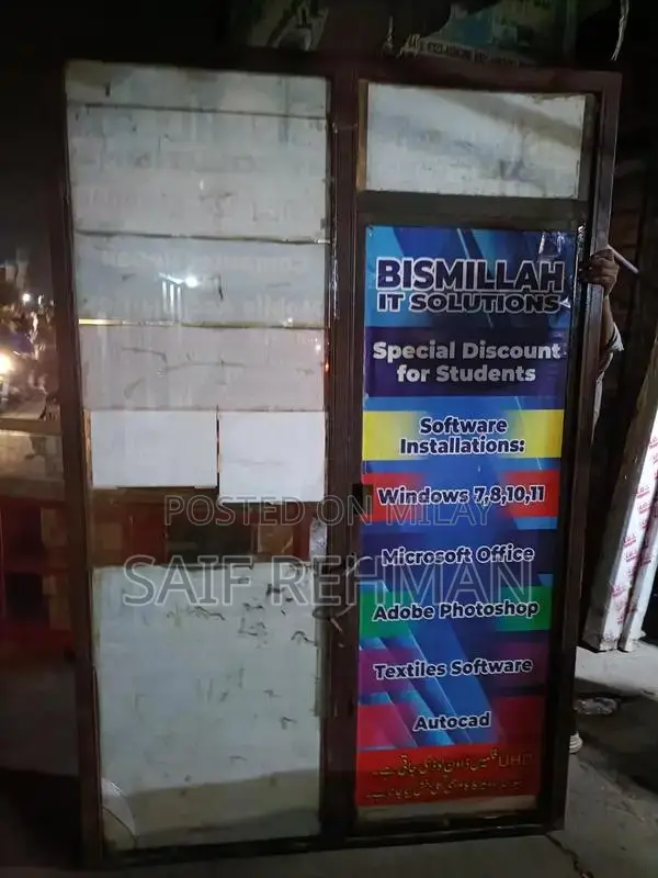 Decorative Iron Door Frame with Mirror - 5x7 Feet